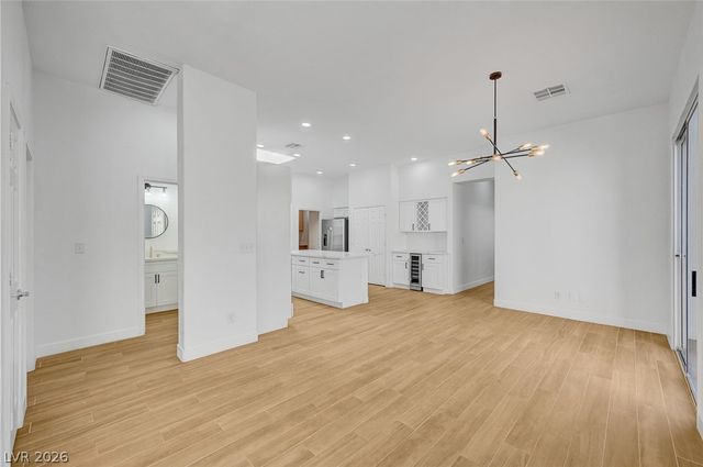 9194 Penn Station Street, Las Vegas, NV 89123