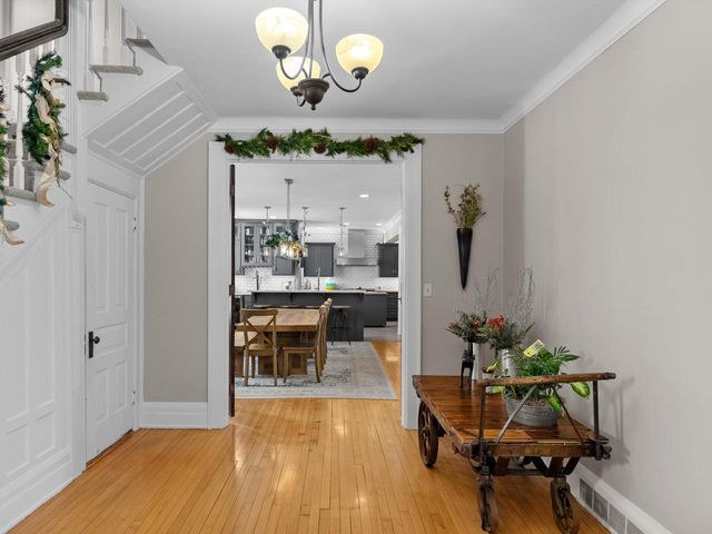 711 N 10th STREET, Manitowoc, WI 54220