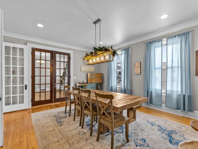 711 N 10th STREET, Manitowoc, WI 54220