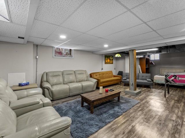 711 N 10th STREET, Manitowoc, WI 54220