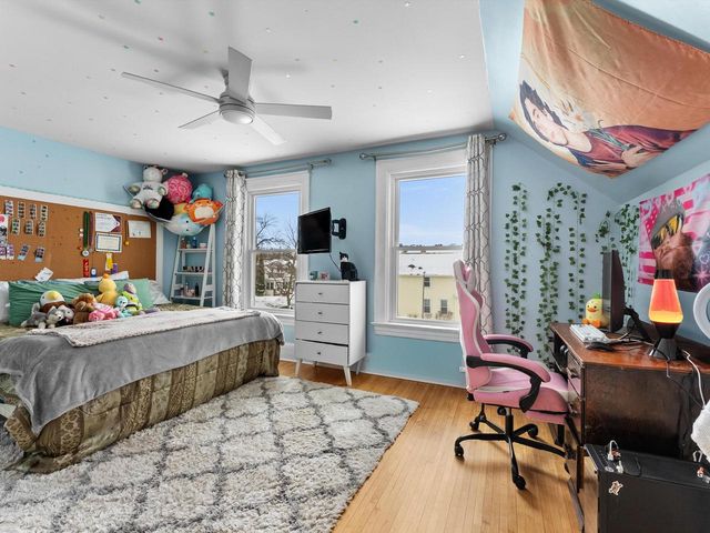 711 N 10th STREET, Manitowoc, WI 54220