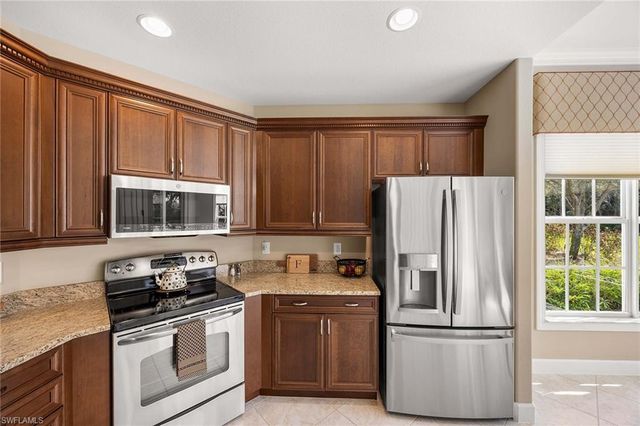 8074 Players Cove DR # 101, Naples, FL 34113