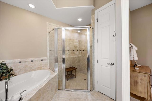 8074 Players Cove DR # 101, Naples, FL 34113