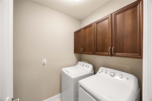 8074 Players Cove DR # 101, Naples, FL 34113