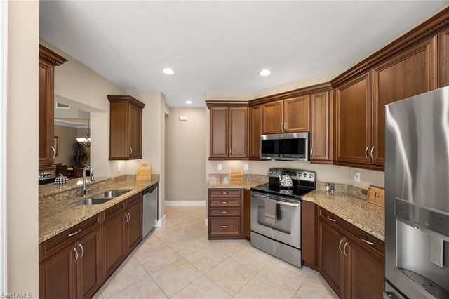 8074 Players Cove DR # 101, Naples, FL 34113