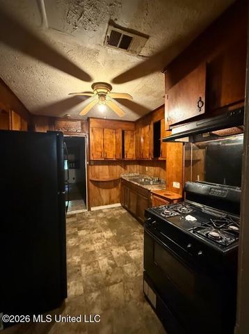 1230 Marks Avenue, Jackson, MS 39213