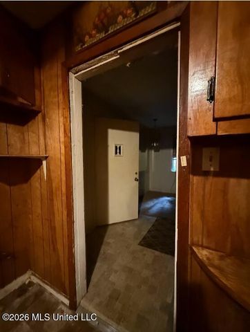 1230 Marks Avenue, Jackson, MS 39213