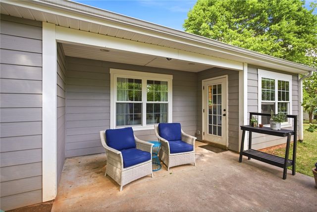 1212 West Oak Highway, Westminster, SC 29693