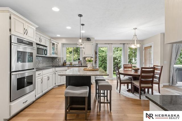 2107 Liberty Lane, Papillion, NE 68133