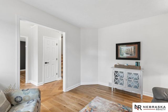 2107 Liberty Lane, Papillion, NE 68133