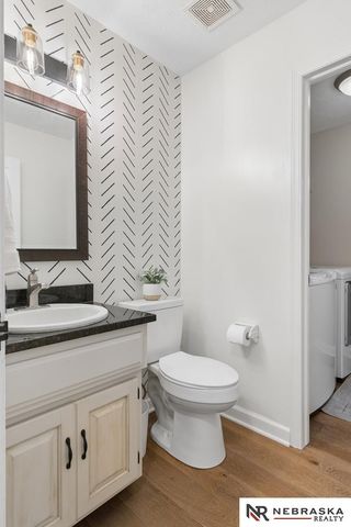 2107 Liberty Lane, Papillion, NE 68133