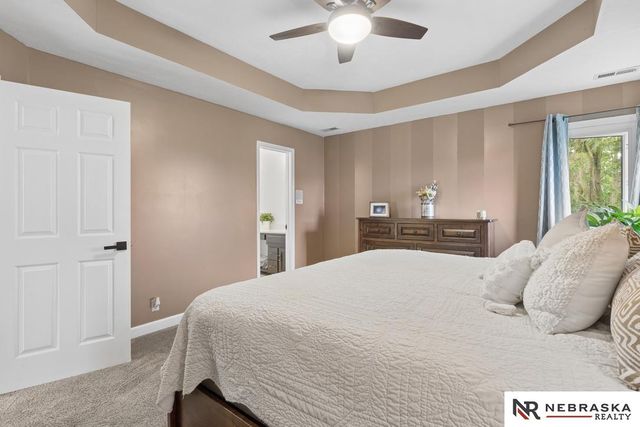 2107 Liberty Lane, Papillion, NE 68133