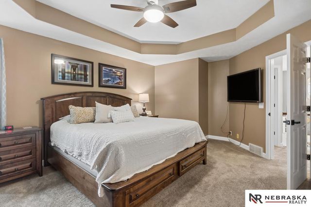2107 Liberty Lane, Papillion, NE 68133