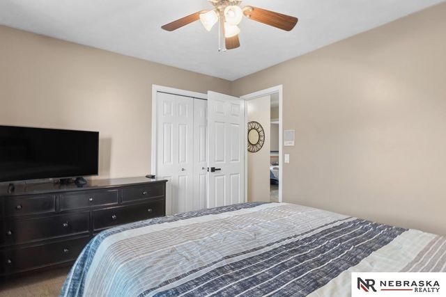 2107 Liberty Lane, Papillion, NE 68133