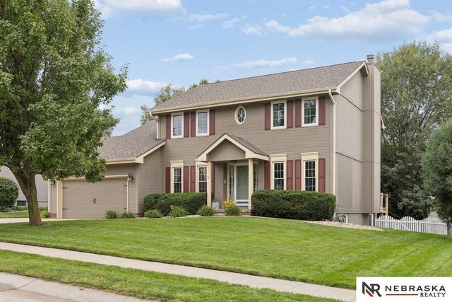 2107 Liberty Lane, Papillion, NE 68133
