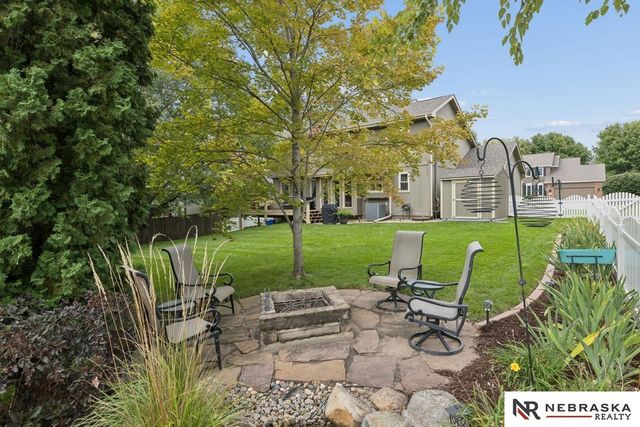 2107 Liberty Lane, Papillion, NE 68133