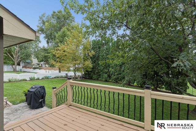 2107 Liberty Lane, Papillion, NE 68133