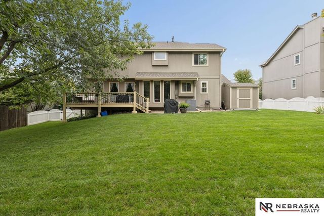 2107 Liberty Lane, Papillion, NE 68133