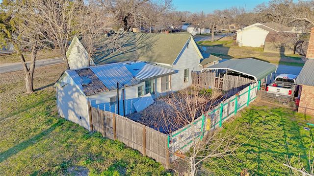 404 S Hall Street, Montague, TX 76251