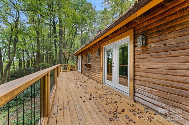 70 Wisteria Lane, Highlands, NC 28741