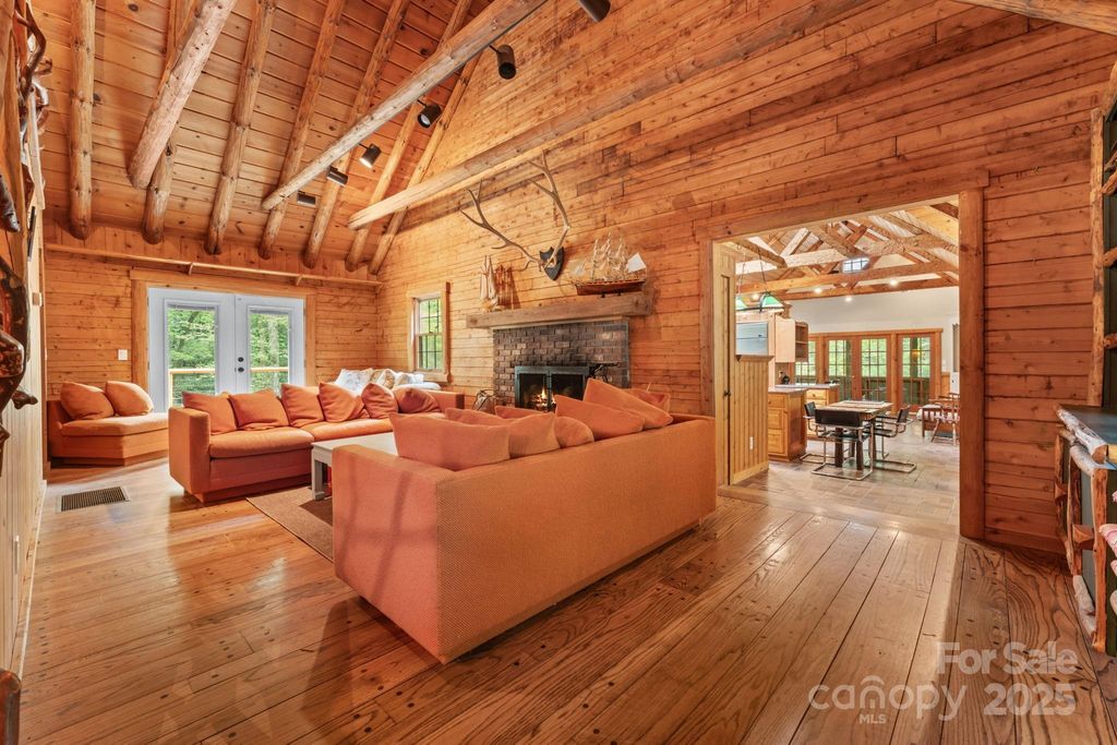 70 Wisteria Lane, Highlands, NC 28741