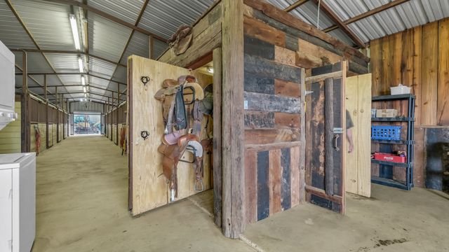 303 Private Road 3365, Boyd, TX 76023