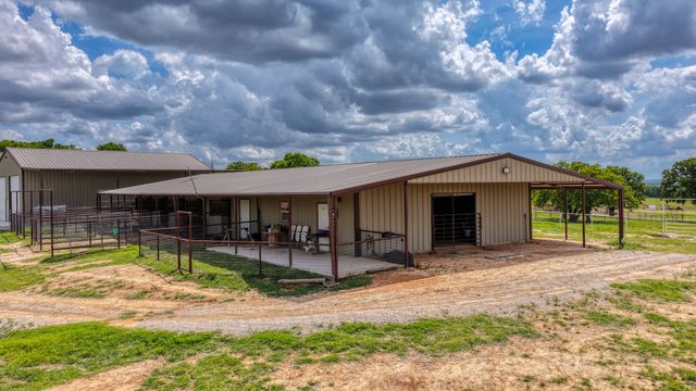 303 Private Road 3365, Boyd, TX 76023