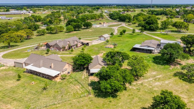 303 Private Road 3365, Boyd, TX 76023