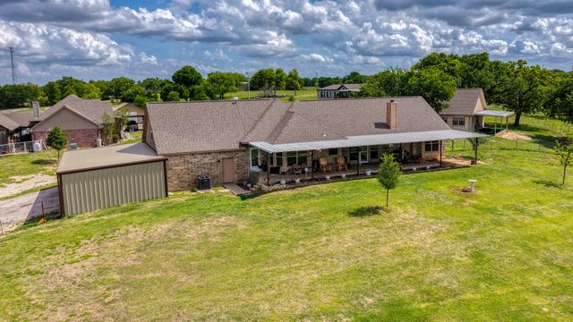 303 Private Road 3365, Boyd, TX 76023