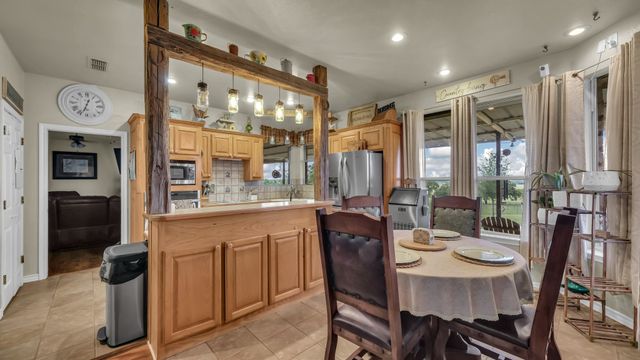 303 Private Road 3365, Boyd, TX 76023