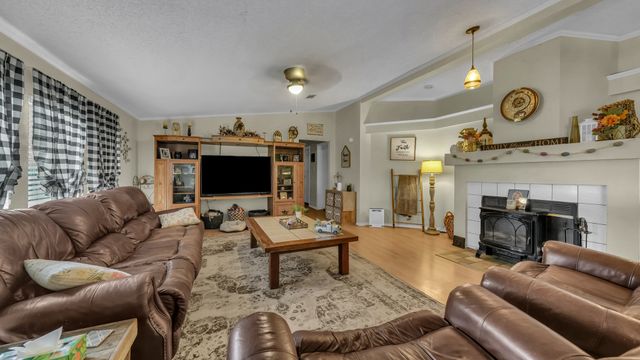 303 Private Road 3365, Boyd, TX 76023