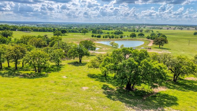303 Private Road 3365, Boyd, TX 76023