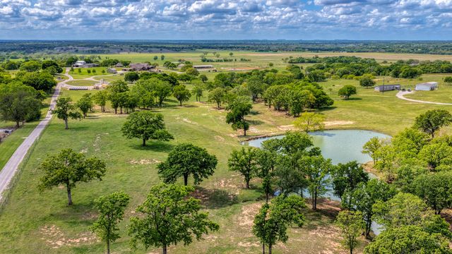 303 Private Road 3365, Boyd, TX 76023