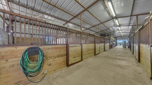 303 Private Road 3365, Boyd, TX 76023