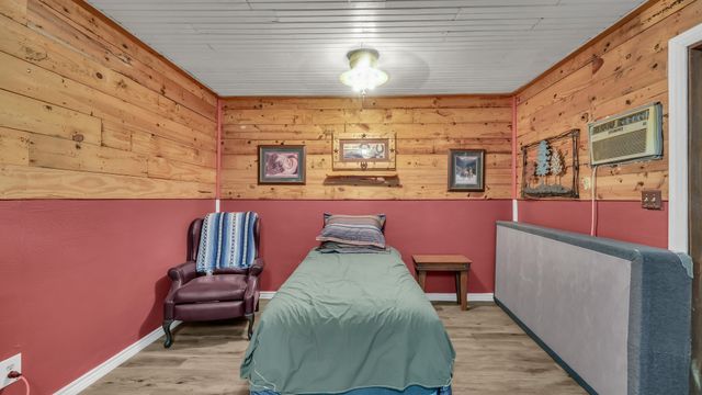 303 Private Road 3365, Boyd, TX 76023