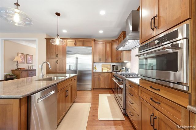 24270 Grand Traverse Avenue, Brownstown, MI 48134