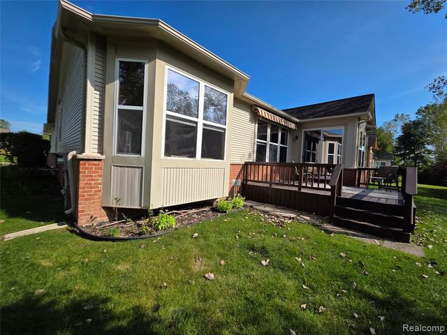 24270 Grand Traverse Avenue, Brownstown, MI 48134