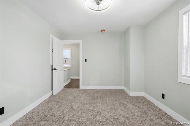 4404 Somerset Avenue, Detroit, MI 48224