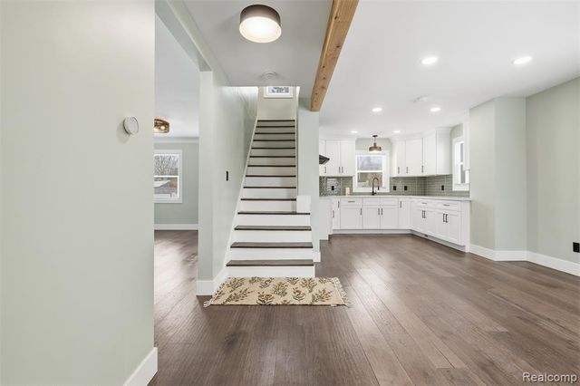 4404 Somerset Avenue, Detroit, MI 48224