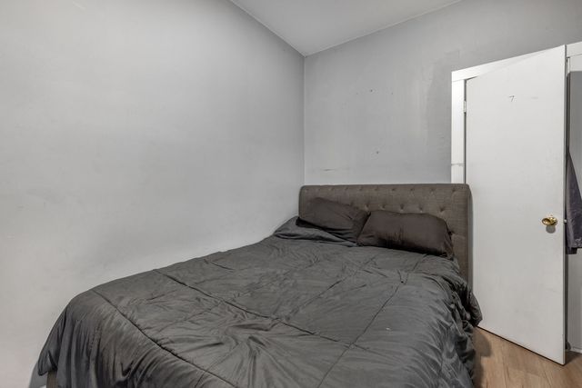 953 E 61st Street 1E, Chicago, IL 60637