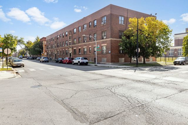 953 E 61st Street 1E, Chicago, IL 60637