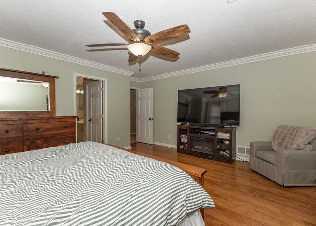 3305 11th Street, Moline, IL 51265