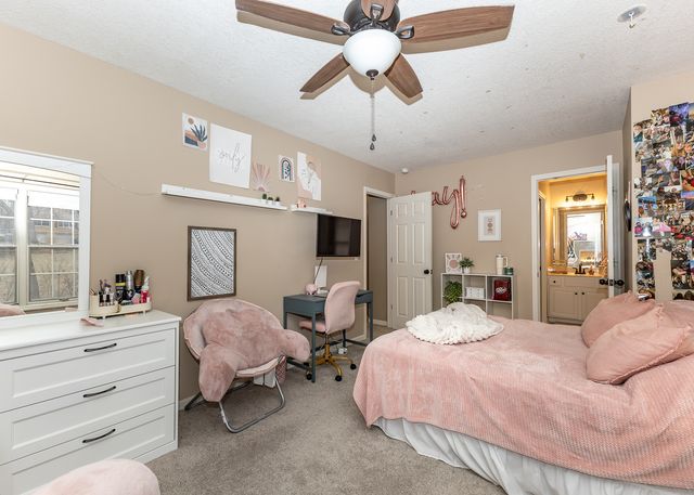 3305 11th Street, Moline, IL 51265