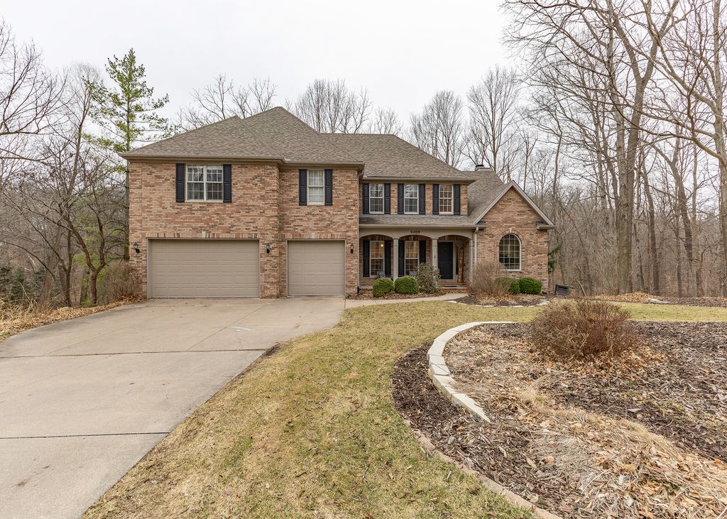 3305 11th Street, Moline, IL 51265