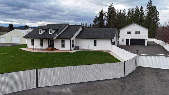 14420 W Charles Rd, Nine Mile Falls, WA 99026