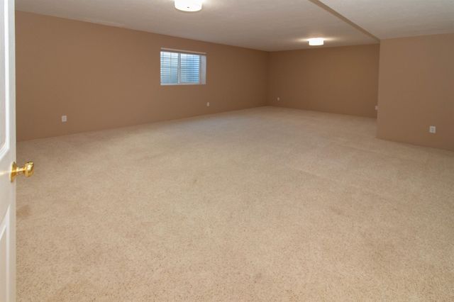14420 W Charles Rd, Nine Mile Falls, WA 99026