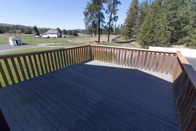 14420 W Charles Rd, Nine Mile Falls, WA 99026