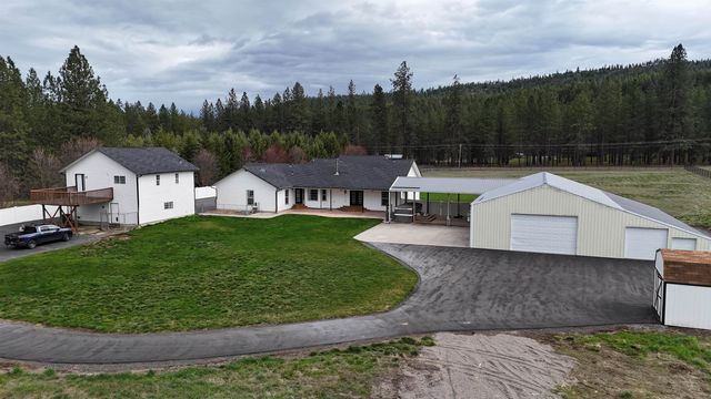 14420 W Charles Rd, Nine Mile Falls, WA 99026