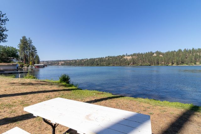 14420 W Charles Rd, Nine Mile Falls, WA 99026