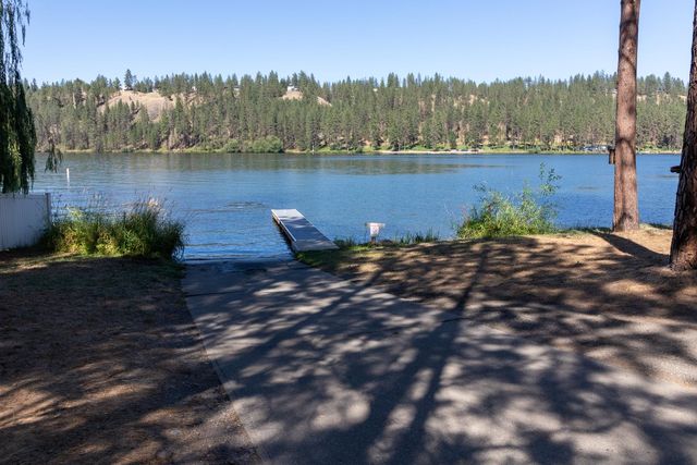 14420 W Charles Rd, Nine Mile Falls, WA 99026